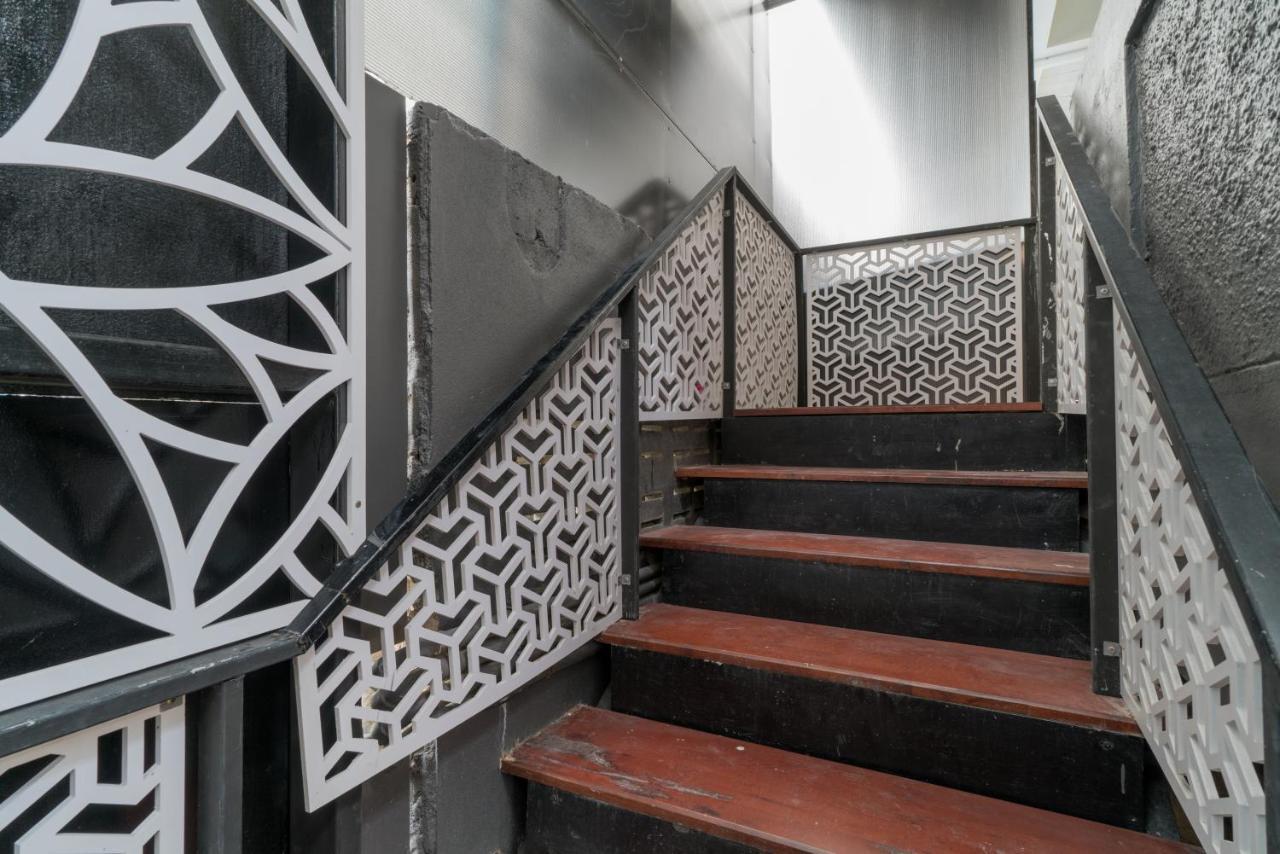 Grey Door Hotel Patong Exterior photo