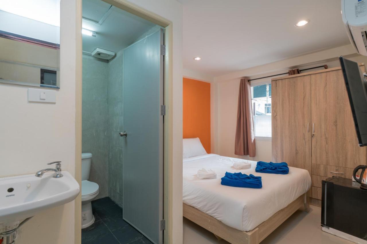 Grey Door Hotel Patong Exterior photo